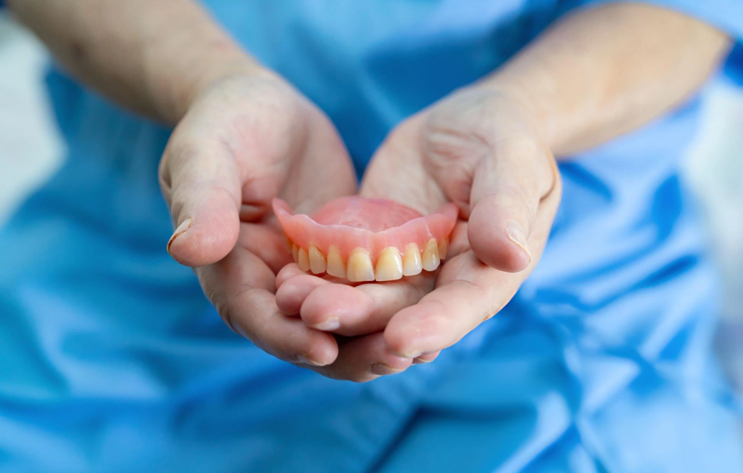 Modern Dentures (Partial, Full & Flexi)